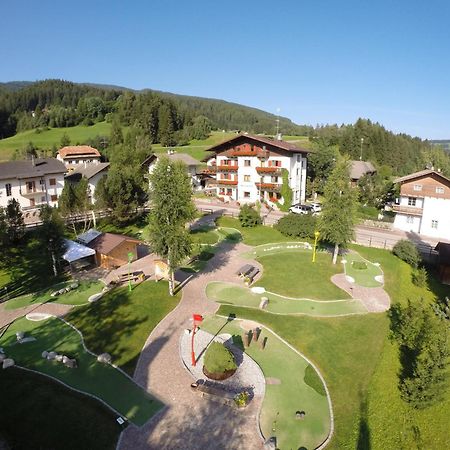 Hotel Dolomiten Monguelfo-Tesido / Welsberg-Taisten Exterior foto