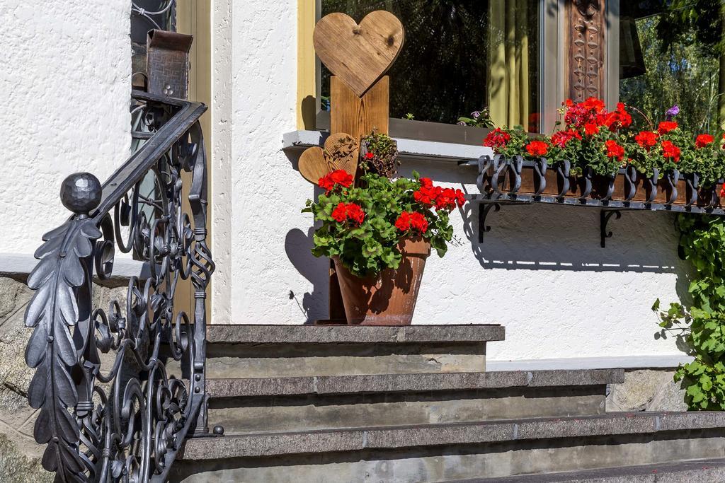 Hotel Dolomiten Monguelfo-Tesido / Welsberg-Taisten Exterior foto