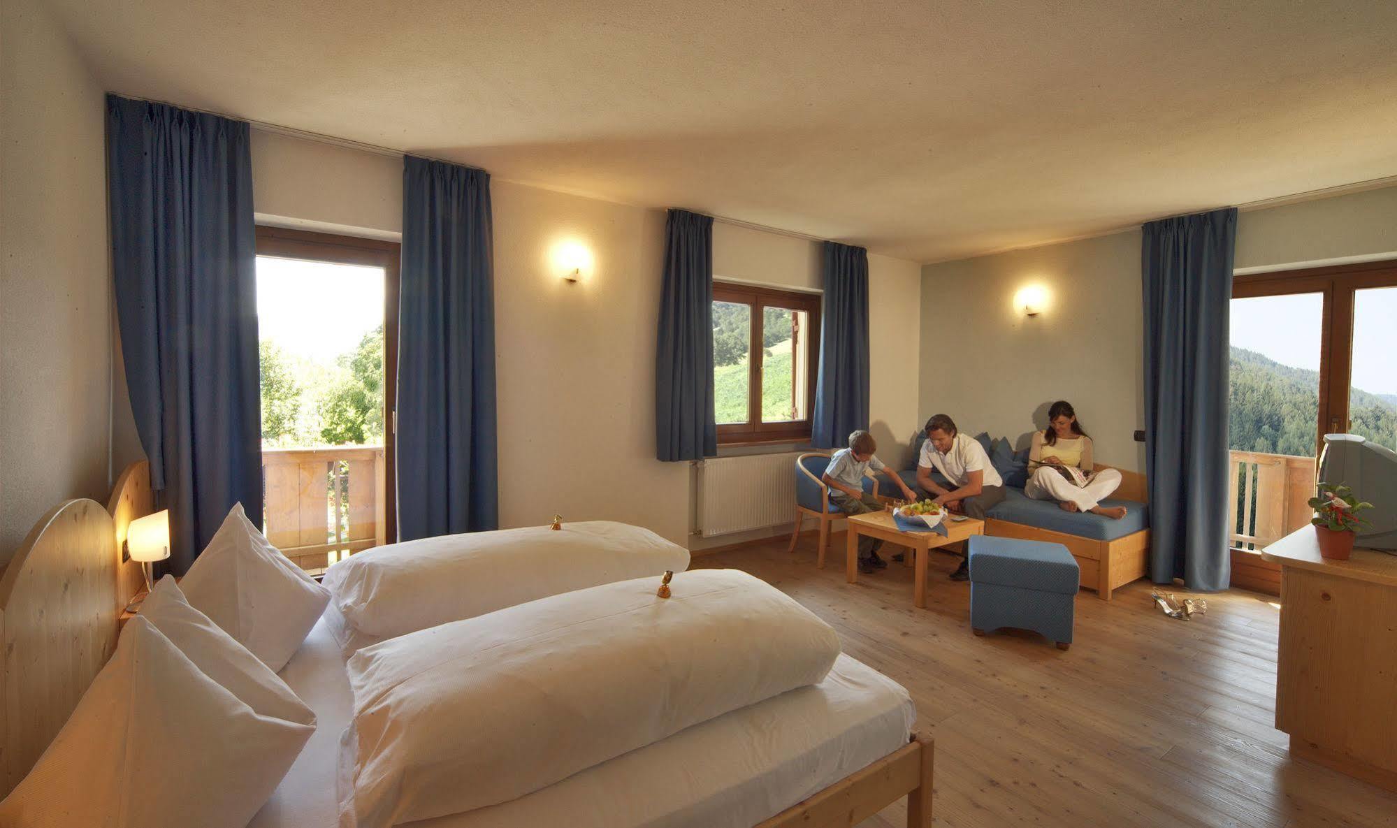 Hotel Dolomiten Monguelfo-Tesido / Welsberg-Taisten Exterior foto